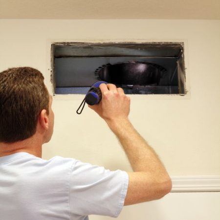 how to find air duct leaks